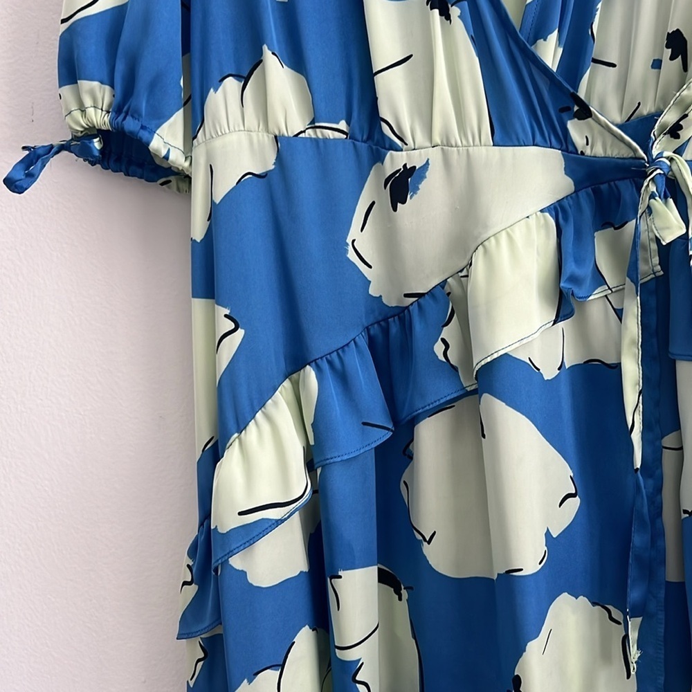Topshop Crinkle Texture Wrap Front Midi Dress Blue Floral NWT - Picture 7 of 16